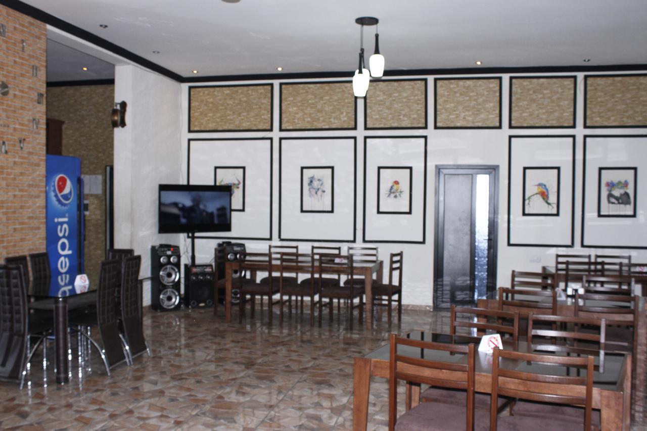 Hotel Fenix Complex Kapan Exterior photo